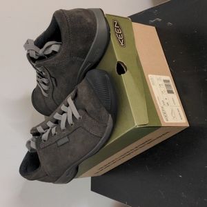 Keen Reisen Lace dark grey suede 9